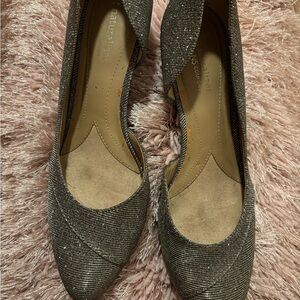 Naturalizer Glittering Silver Heels size 9